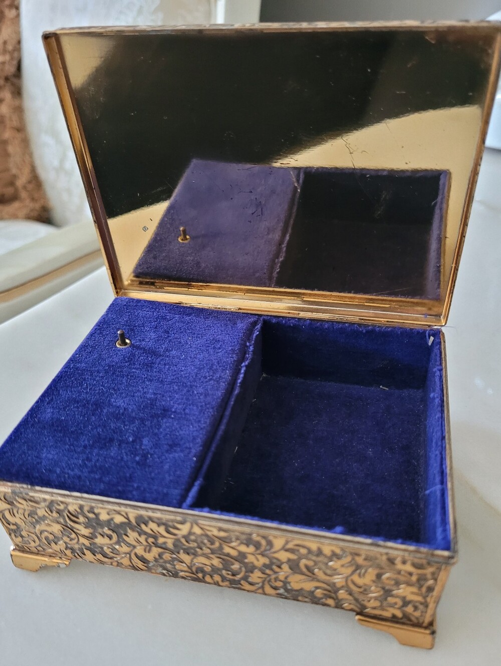 Shmid Brothers Ornate Gold Music Box "The Picnic After The Hunt" Nicolas Lancret - Picture 5 of 16